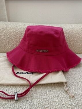 Jacquemus Pink Fuchsia Frayed-Brim Artichaut bucket hat